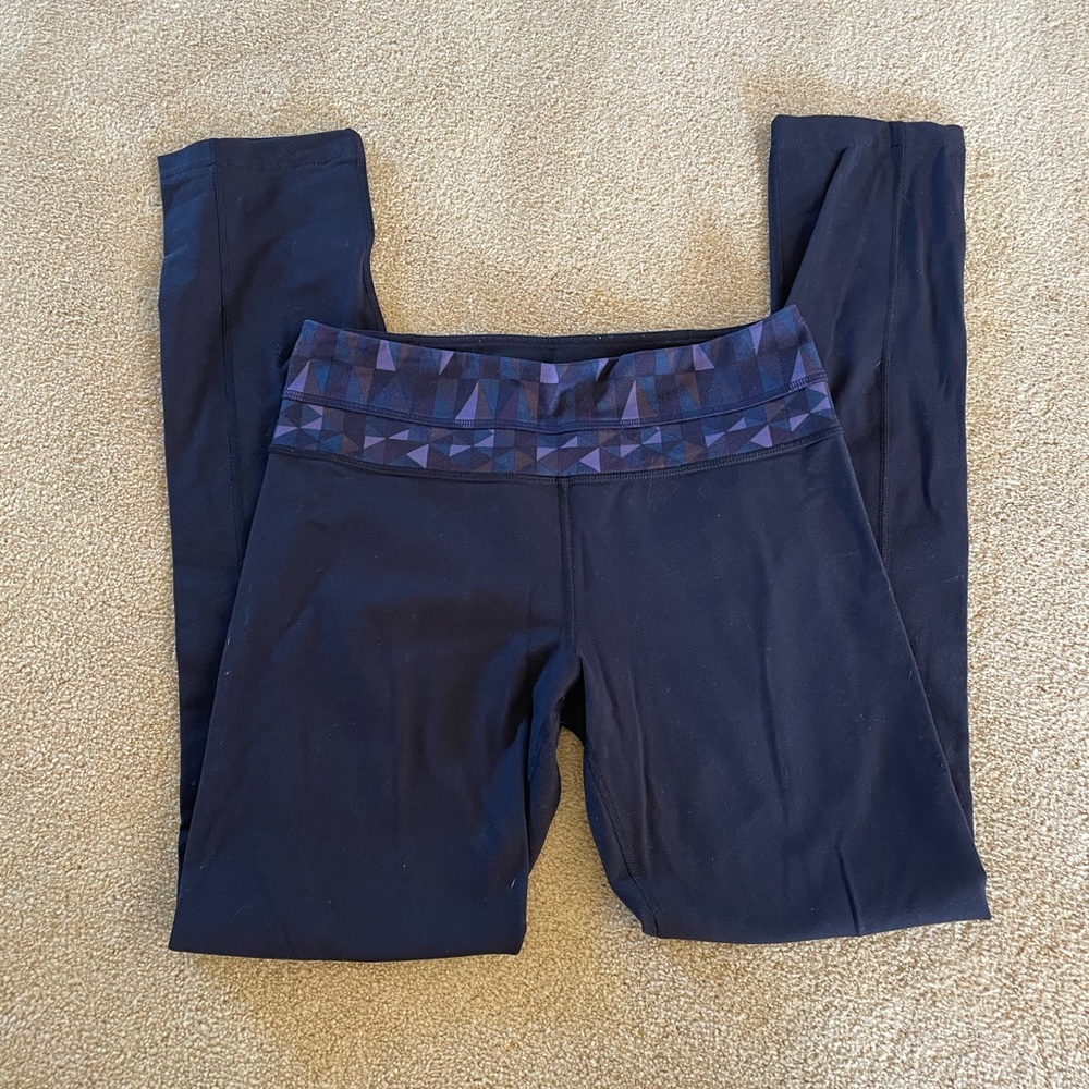 Lululemon black leggings with patterned band size 6